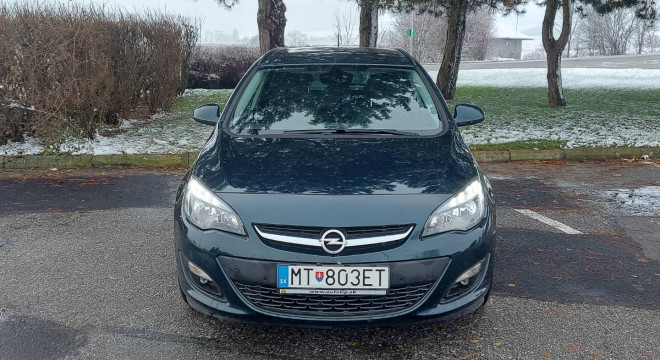 Opel Astra Sport Tourer Drive