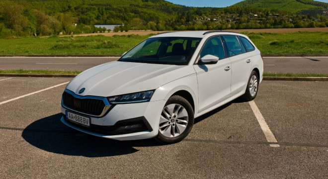 Škoda Octavia Combi 2.0 TDI SCR 150k 7st. DSG automat Nelakované