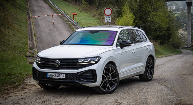 Volkswagen Touareg 3.0 TDI V6 286k R-Line, IQ Light, Pano, Ťažné, Vzduch, Soft-close, DPH