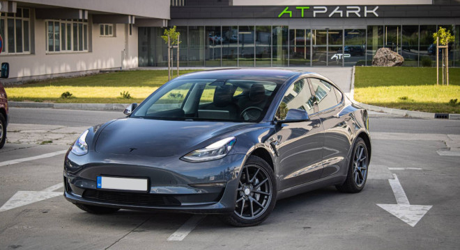 Tesla Model 3 Long Range 4x4 Premium Sound, odpočet DPH