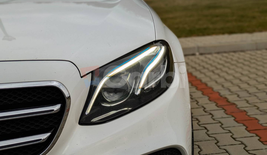 Mercedes-Benz E trieda Kombi 400 4MATIC 3.5 V6 AMG Line, 245kW, A9, 5d.