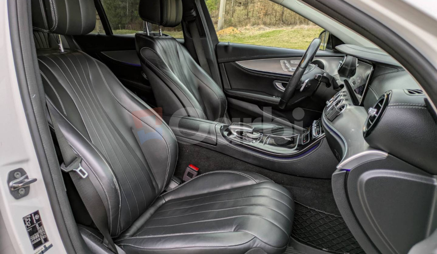 Mercedes-Benz E trieda Kombi 400 4MATIC 3.5 V6 AMG Line, 245kW, A9, 5d.