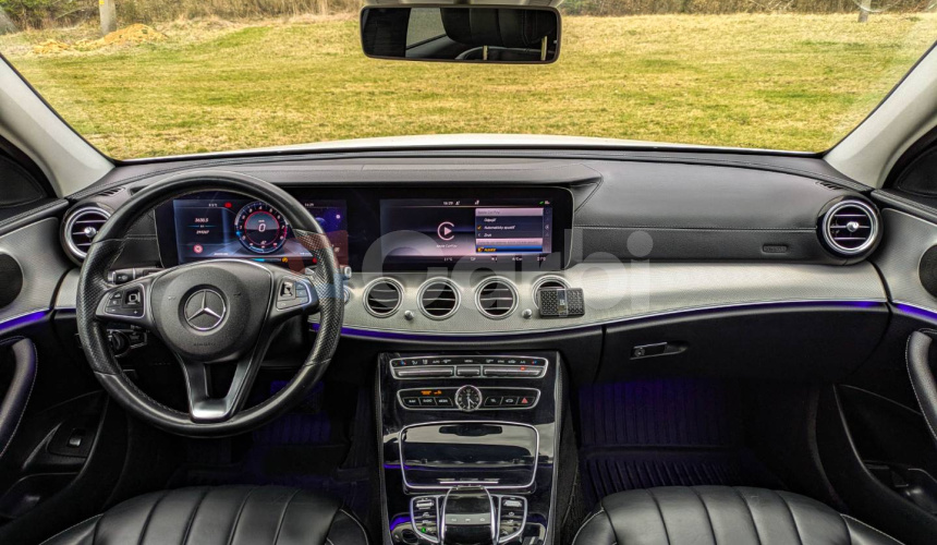Mercedes-Benz E trieda Kombi 400 4MATIC 3.5 V6 AMG Line, 245kW, A9, 5d.