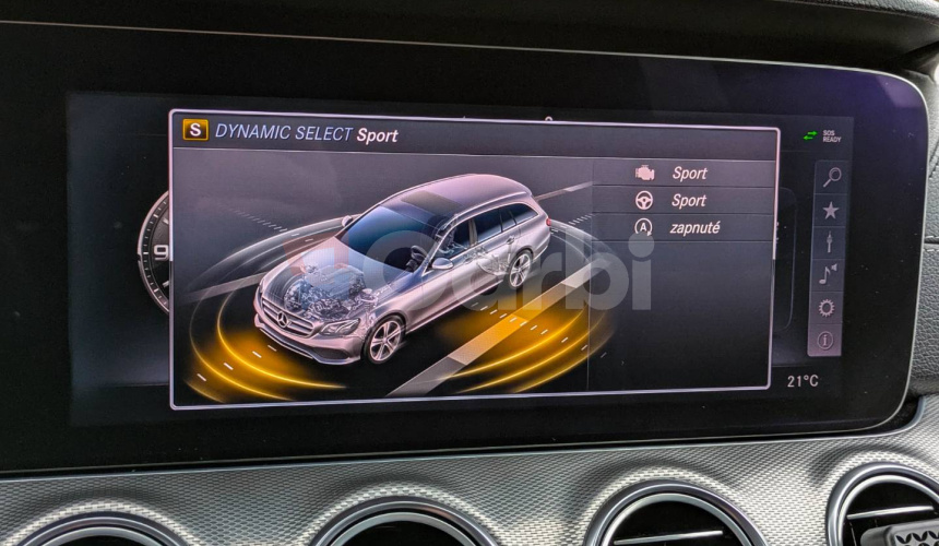 Mercedes-Benz E trieda Kombi 400 4MATIC 3.5 V6 AMG Line, 245kW, A9, 5d.
