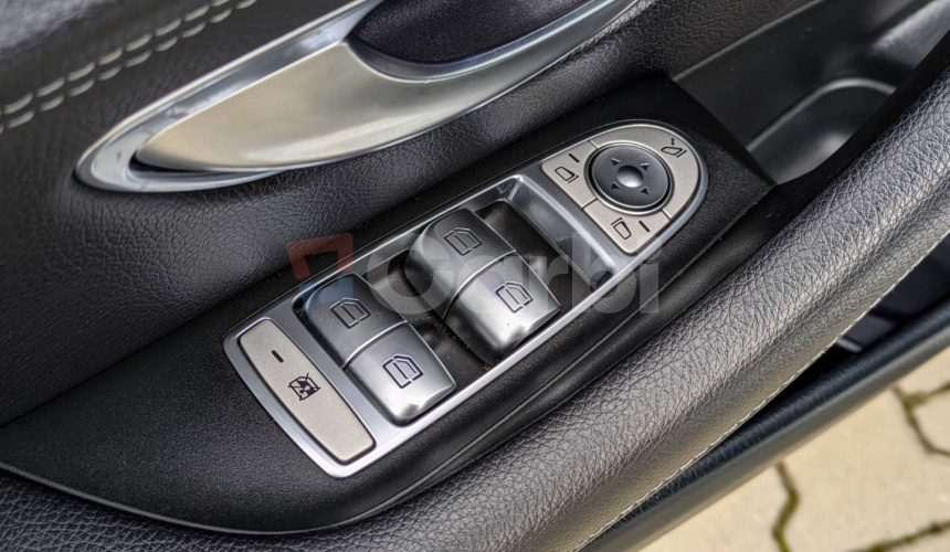 Mercedes-Benz E trieda Kombi 400 4MATIC 3.5 V6 AMG Line, 245kW, A9, 5d.
