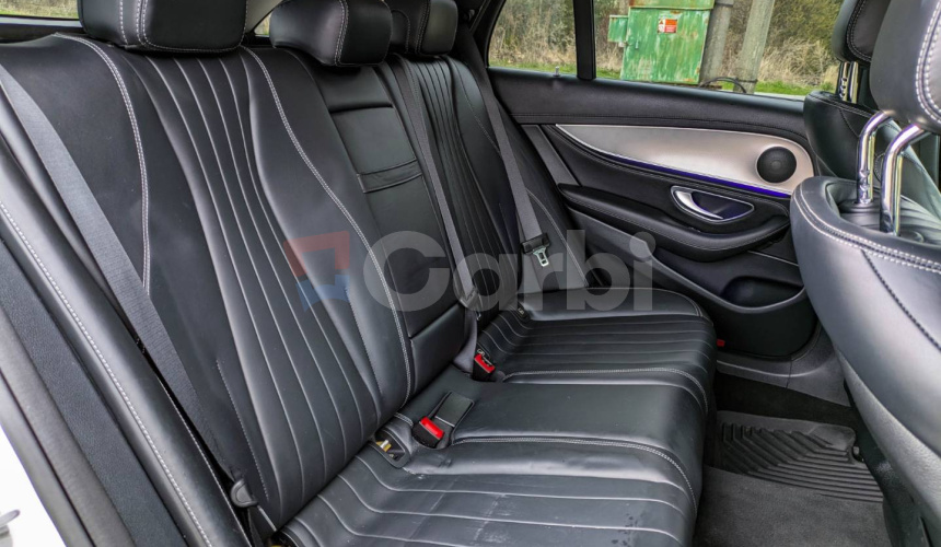 Mercedes-Benz E trieda Kombi 400 4MATIC 3.5 V6 AMG Line, 245kW, A9, 5d.
