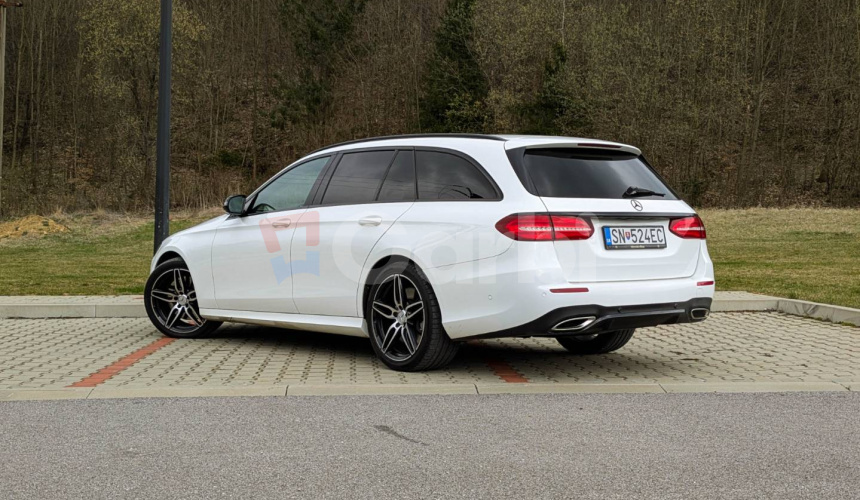 Mercedes-Benz E trieda Kombi 400 4MATIC 3.5 V6 AMG Line, 245kW, A9, 5d.