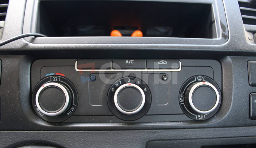Volkswagen Transporter T5 2.0 TDI 140k LR