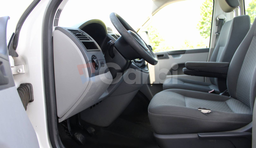 Volkswagen Transporter T5 2.0 TDI 140k LR