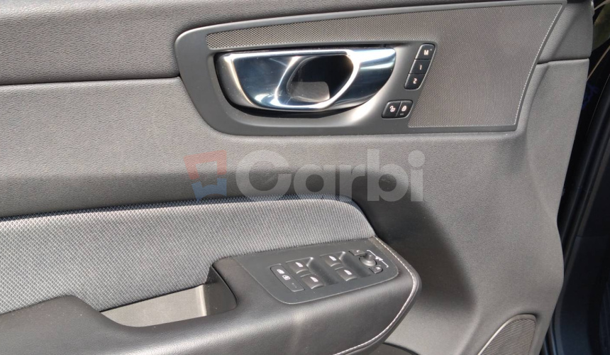 Volvo XC60 2.0 B4 mHEV R-Design A/T