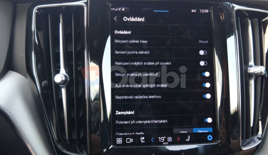 Volvo XC60 2.0 B4 mHEV R-Design A/T