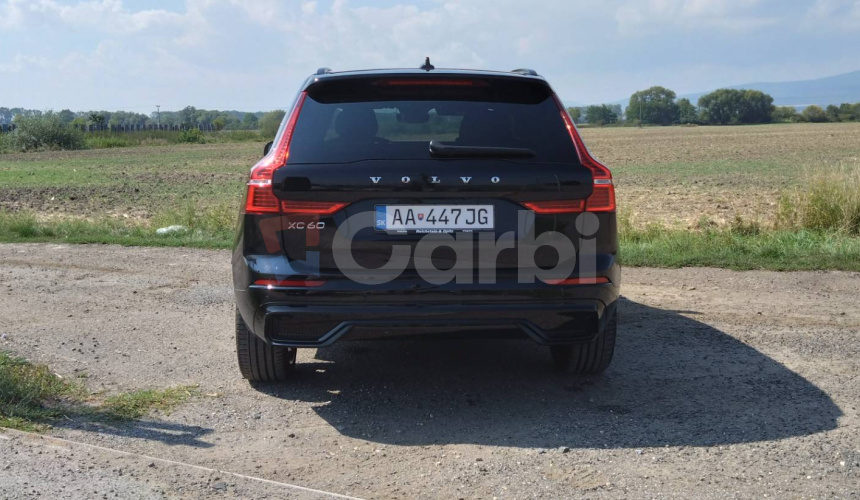 Volvo XC60 2.0 B4 mHEV R-Design A/T