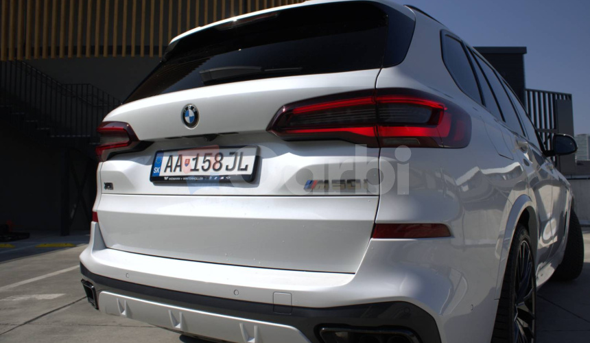 BMW X5 xDriveM50i A/T