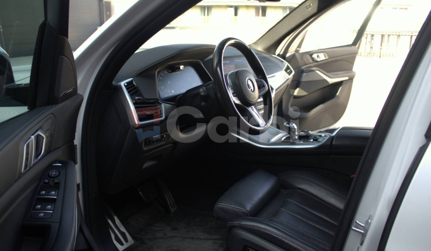 BMW X5 xDriveM50i A/T