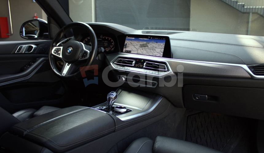 BMW X5 xDriveM50i A/T