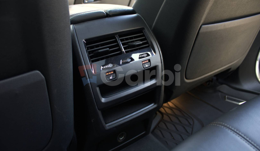 BMW X5 xDriveM50i A/T