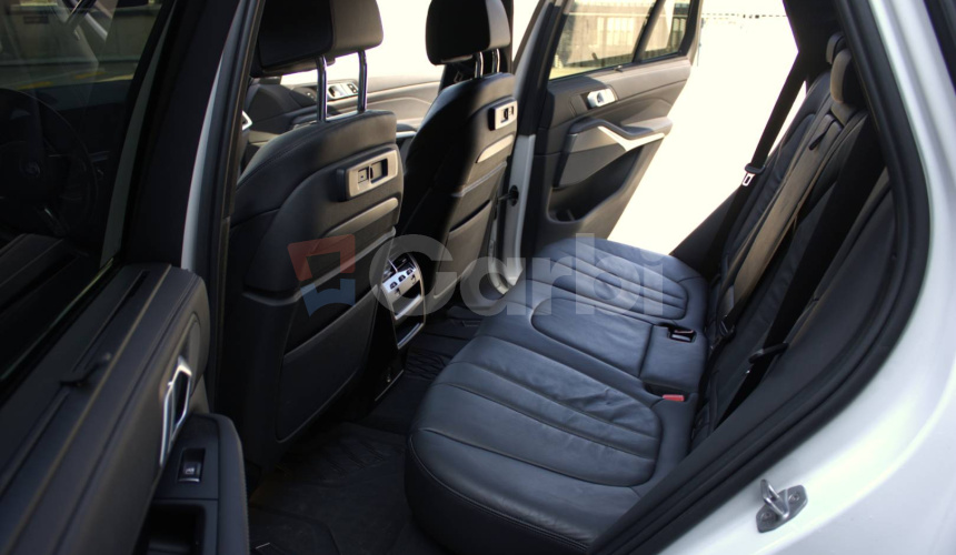 BMW X5 xDriveM50i A/T