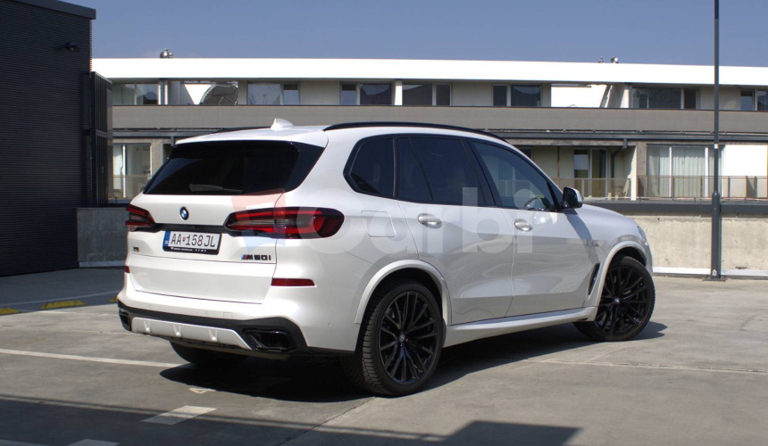 BMW X5 xDriveM50i A/T