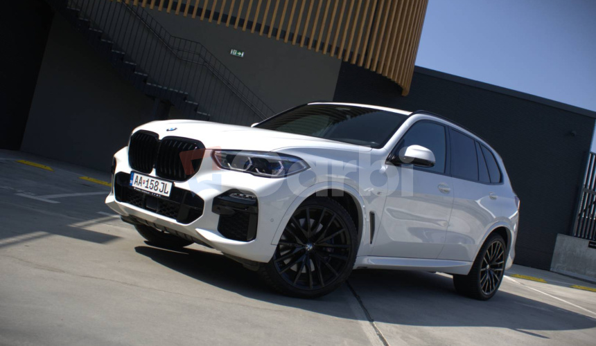 BMW X5 xDriveM50i A/T