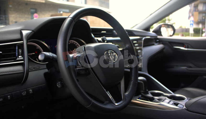 Toyota Camry 2.5 hybrid (ben+hev), 131kw, CVT, Prestige