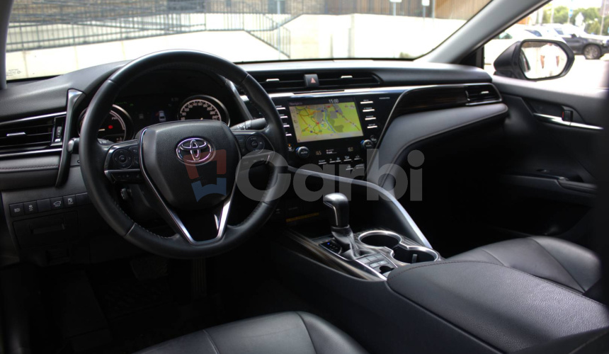 Toyota Camry 2.5 hybrid (ben+hev), 131kw, CVT, Prestige
