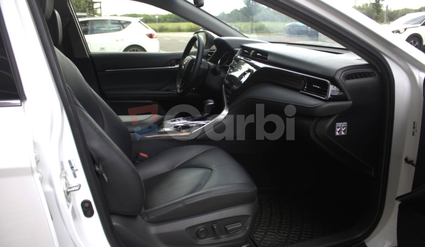 Toyota Camry 2.5 hybrid (ben+hev), 131kw, CVT, Prestige