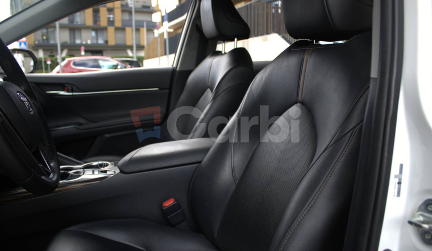 Toyota Camry 2.5 hybrid (ben+hev), 131kw, CVT, Prestige