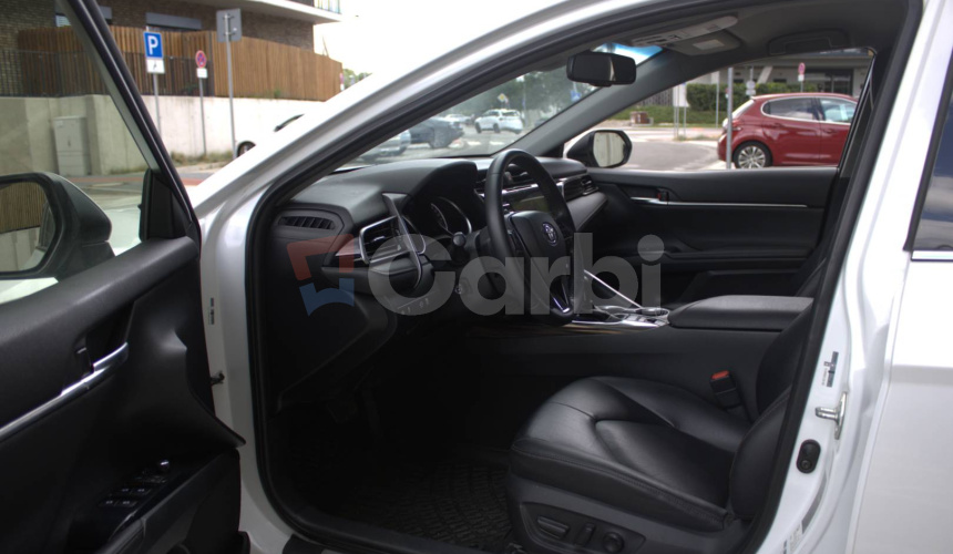 Toyota Camry 2.5 hybrid (ben+hev), 131kw, CVT, Prestige