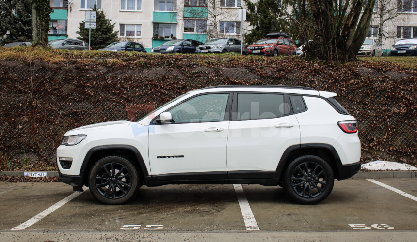 Jeep Compass 1.3 TURBO Night Eagle