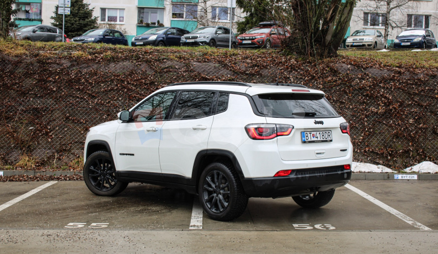 Jeep Compass 1.3 TURBO Night Eagle