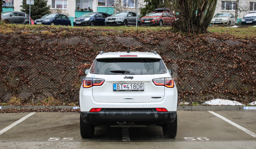 Jeep Compass 1.3 TURBO Night Eagle
