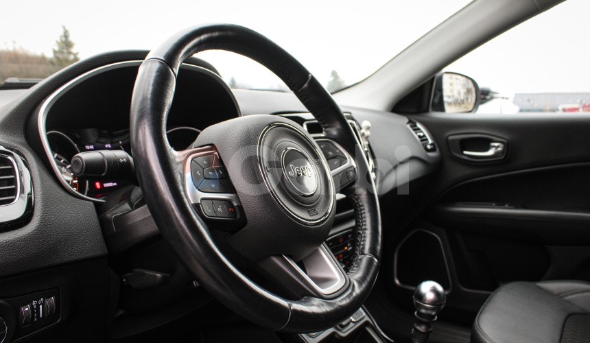 Jeep Compass 1.3 TURBO Night Eagle