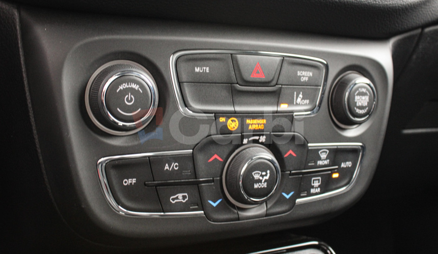 Jeep Compass 1.3 TURBO Night Eagle