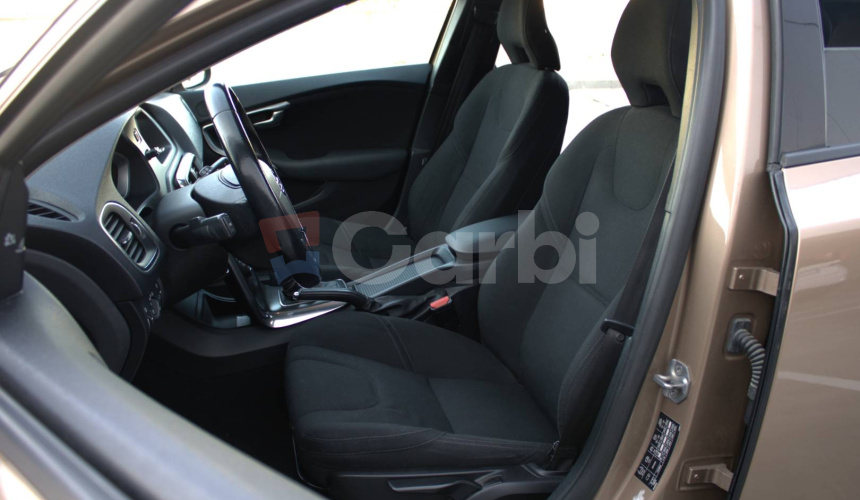 Volvo V40 D2 Kinetic Powershift