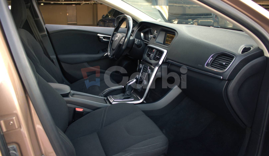 Volvo V40 D2 Kinetic Powershift