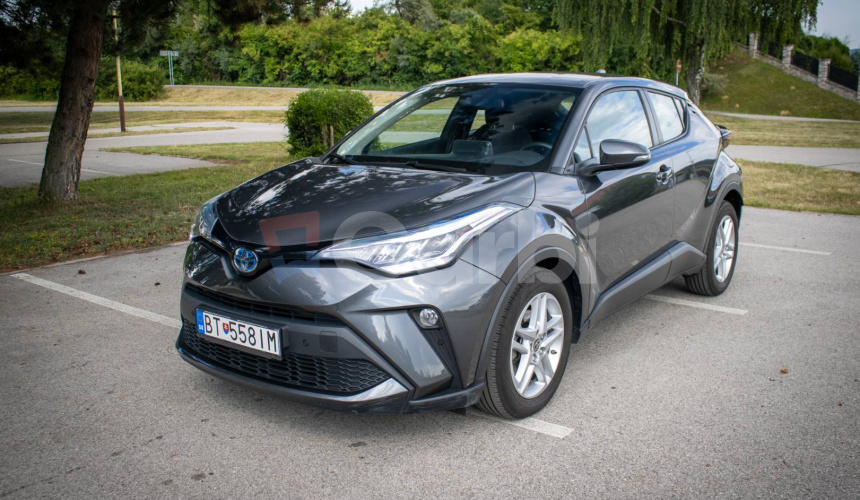 Toyota C-HR 1.8 HEV Style, 1 majiteľ, Slovenské, Odpočet DPH