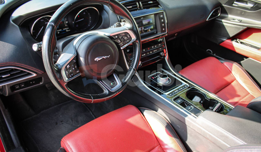 Jaguar XE 2.0 I4D 180k R-Sport AWD AT