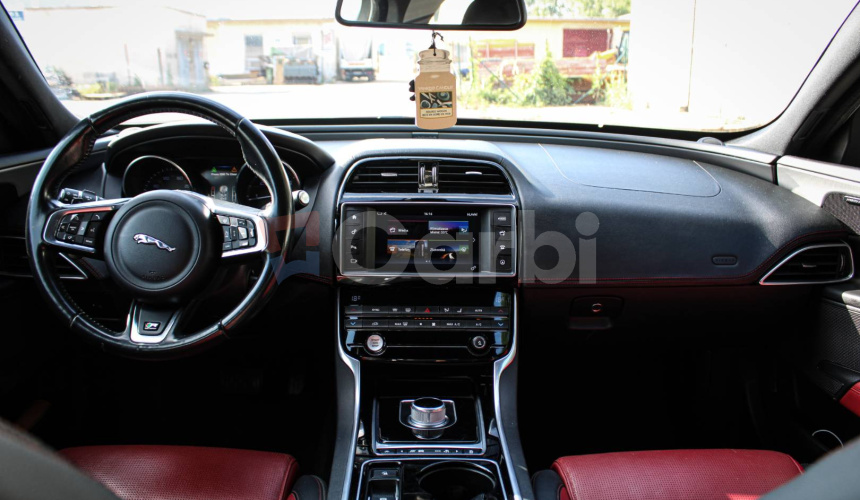 Jaguar XE 2.0 I4D 180k R-Sport AWD AT