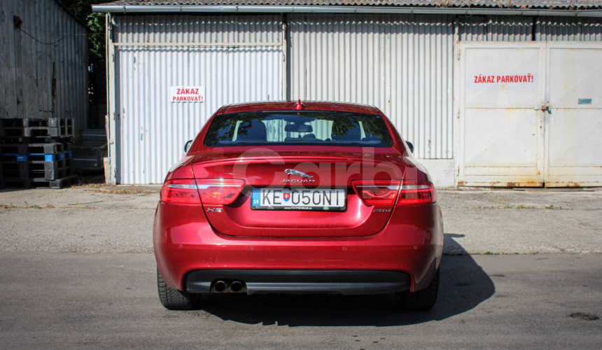 Jaguar XE 2.0 I4D 180k R-Sport AWD AT