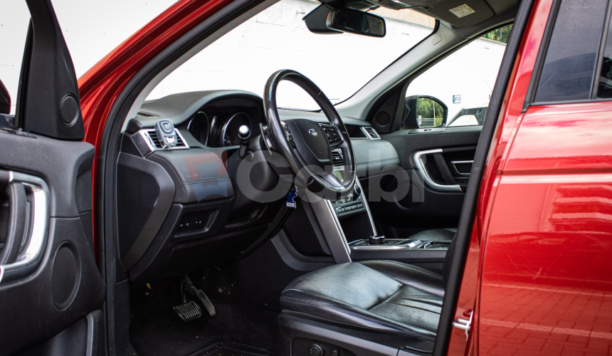 Land Rover Discovery Sport 2.0L TD4 SE R-Dynamic AWD, ACC, Kamera, Lane asist, Po servise