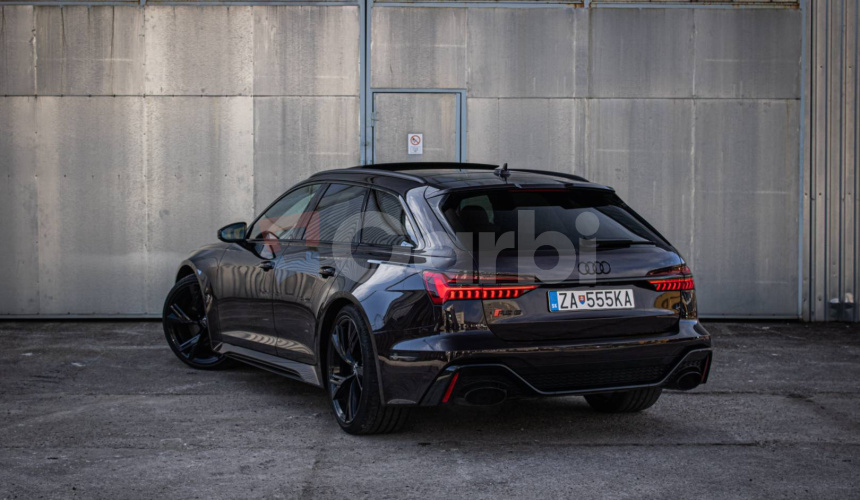 Audi RS6 Avant Nelakovaná, Matrix Laser, Pano, Dynamic Plus Pack, Ceramic, Exclusive