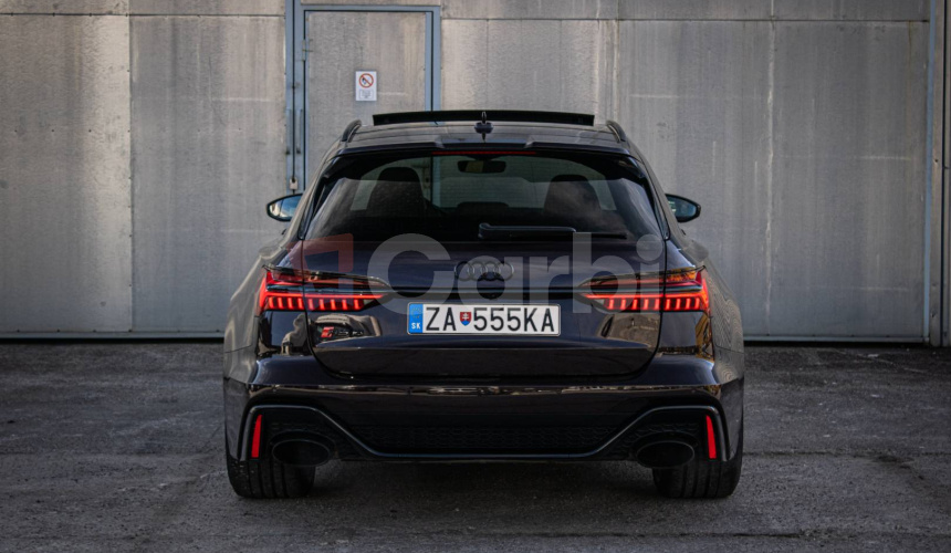 Audi RS6 Avant Nelakovaná, Matrix Laser, Pano, Dynamic Plus Pack, Ceramic, Exclusive