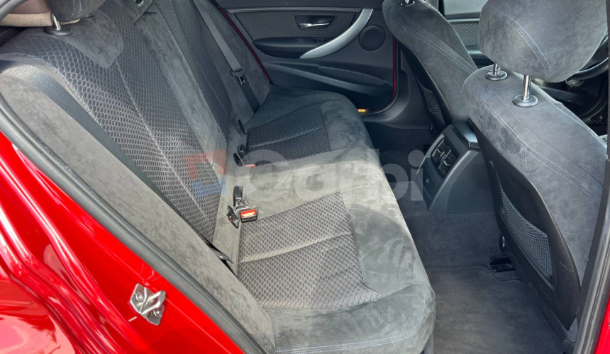 BMW Rad 3 320d xDrive A/T