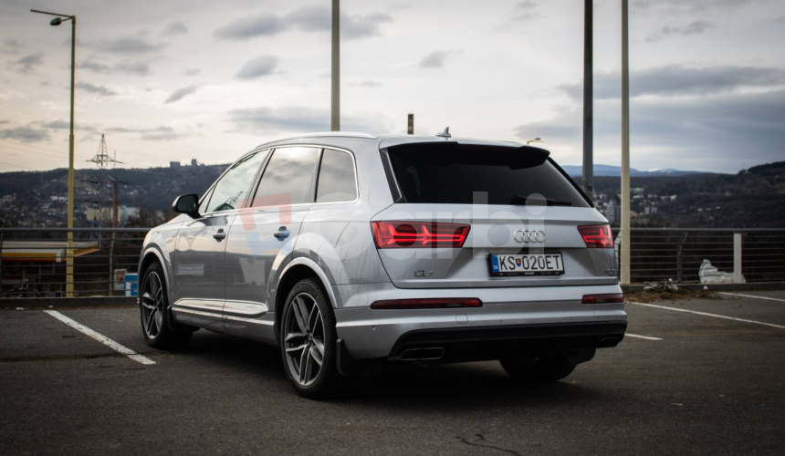 Audi Q7 50 TDI quattro tiptronic S Line - Hybrid