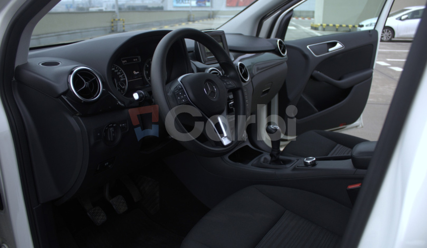 Mercedes-Benz B180, 90kw, MT6