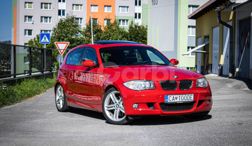 BMW Rad 1 130i M-Packet, Manuál, Strešné okno, Lichtpaket, iDrive, TOP STAV!