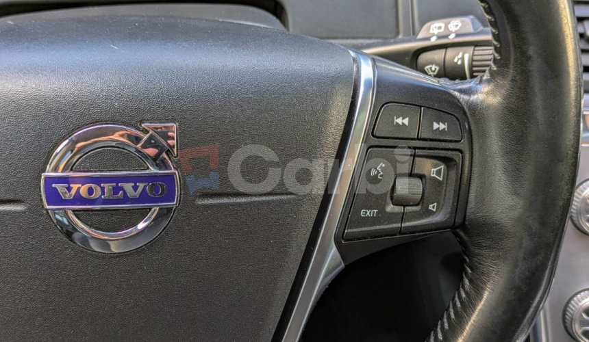 Volvo XC60 D4 2.4L Drive-E Summum Geartronic AWD