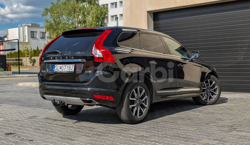 Volvo XC60 D4 2.4L Drive-E Summum Geartronic AWD