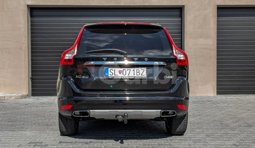 Volvo XC60 D4 2.4L Drive-E Summum Geartronic AWD