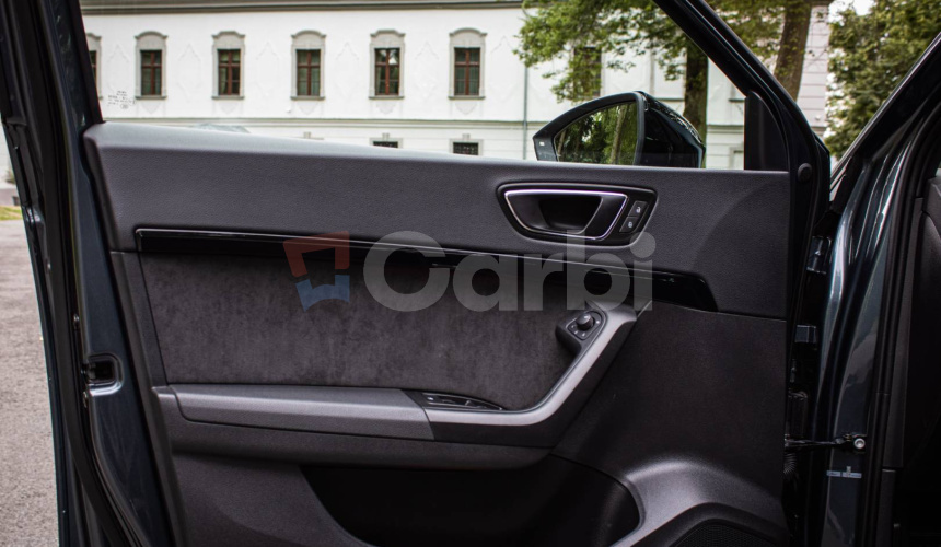 Cupra Ateca 2.0 TSI DSG 4Drive, Nelakované, Ambient, Vyhrievané čelné, Asistenti, DPH